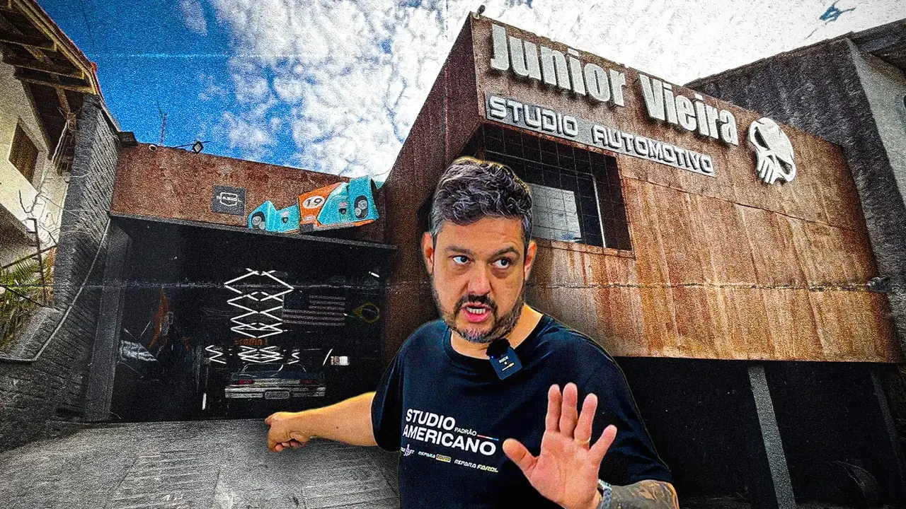 Junior Vieira na frente do Junior Vieira Studio, em Porto Alegre